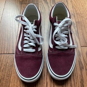 EUC Vans Old Skool Sneakers Size 7 Men’s/ 8.5 Women’s